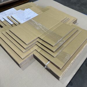 額入れ用　段ボールケース【タトウ式・ヤッコ形状】